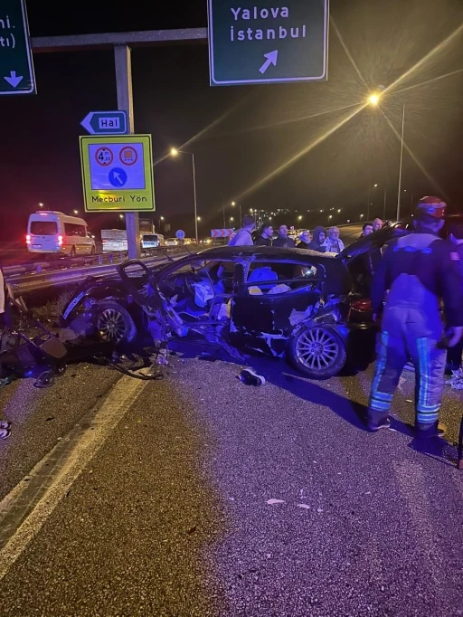 Bursa otobanda feci kaza: 1 ölü 3 yaralı
