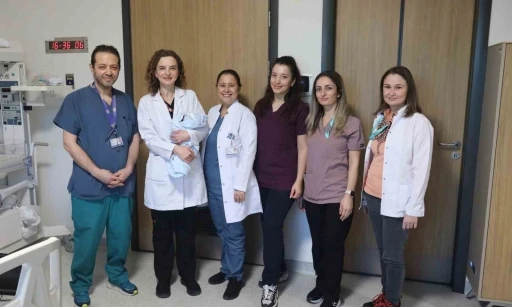 Bursa Şehir Hastanesi Tüp Bebek Merkezi’nde ilk bebek dünyaya geldi
