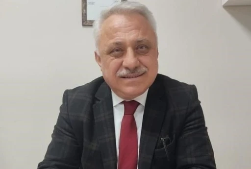 Bursa siyasetinin tanınan ismi eczacı Ayhan &Ouml;zbek hayatını kaybetti
