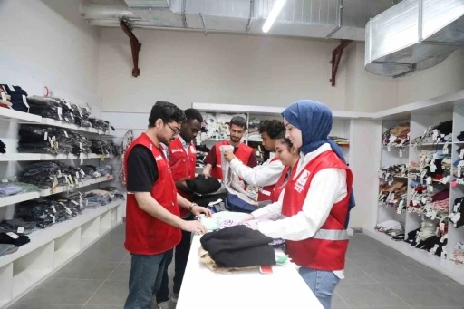 Bursa Teknik Üniversitesinde ihtiyaç sahipleri için butik açıldı
