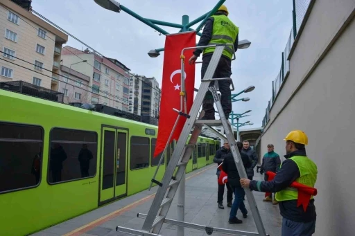 Bursa T&uuml;rk Bayraklarıyla donatıldı
