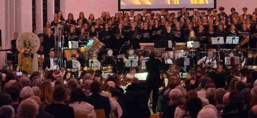 Bursalı öğrenciler, Almanya’da ayakta alkışlandı
