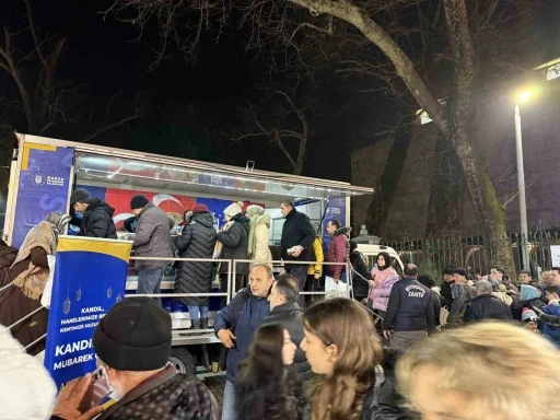 Bursalılar Mira&ccedil; Kandili&rsquo;nde Ulu Cami&rsquo;ye akın etti
