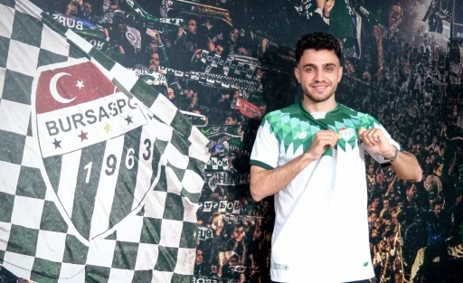 Bursaspor, Ertuğrul İdris Furat ile sözleşme imzaladı
