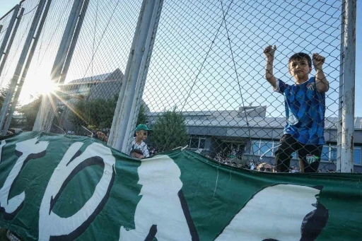 Bursaspor sezonu taraftarıyla açtı
