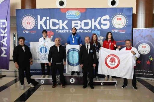 BU&Uuml;&rsquo;l&uuml; kick boks&ccedil;ulardan madalya başarısı

