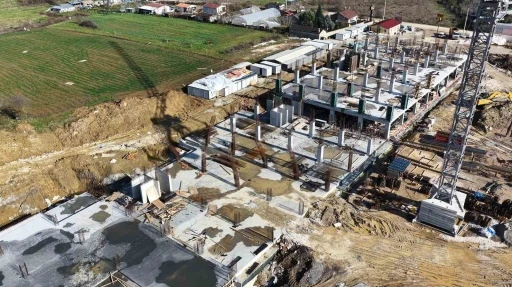 B&uuml;y&uuml;kakın: "Kocaelispor&rsquo;umuzu Avrupa standartlarında bir tesise kavuşturacağız"
