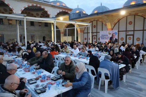 Büyükçekmece ailesi Kadir Gecesi’nde iftar sofrasında buluştu
