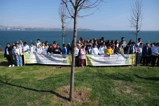 B&uuml;y&uuml;k&ccedil;ekmece&rsquo;de Orman Haftası&rsquo;nda 100 fidan toprakla buluşturuldu
