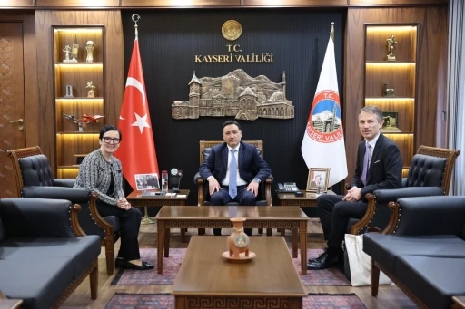 B&uuml;y&uuml;kel&ccedil;i Gabriele Juen&rsquo;den Vali &Ccedil;i&ccedil;ek&rsquo;e ziyaret
