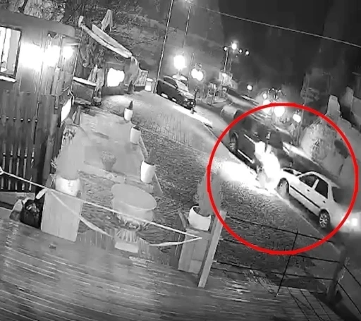 B&uuml;y&uuml;kel&ccedil;ilik aracına &ccedil;arpıp ka&ccedil;tı, JASAT yakaladı

