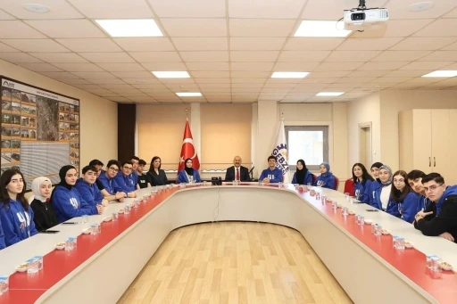 Büyükgöz: &quot;Gençler en değerli motivasyon ve enerji kaynağımız&quot;

