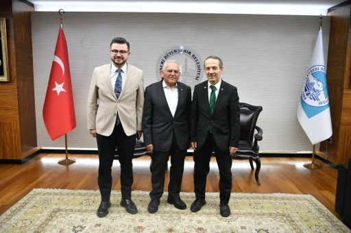 B&uuml;y&uuml;kkılı&ccedil;, Wushu Kung Fu Federasyonu Başkanı Aky&uuml;z ve heyetini ağırladı
