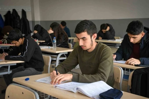 B&uuml;y&uuml;kşehir Belediyesi 507 YKS &ouml;ğrencisini sınava hazırladı
