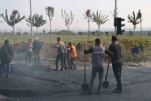 Büyükşehir Belediyesi’nden kent genelinde asfalt çalışması
