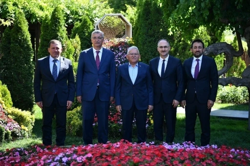 Büyükşehir’de Avrupa Spor Şehri Kayseri’nin spor projeleri masaya yatırıldı
