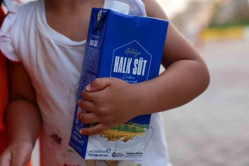 B&uuml;y&uuml;kşehir&rsquo;den &ccedil;ocuklara 773 bin 400 litre s&uuml;t desteği
