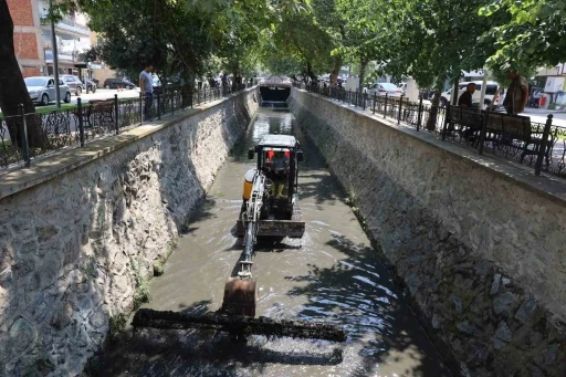 B&uuml;y&uuml;kşehir&rsquo;den derelerde temizlik seferberliği
