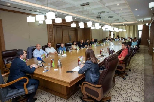 Büyükşehir’den meslek odalarına ‘Atatürk Spor Salonu’ bilgilendirmesi
