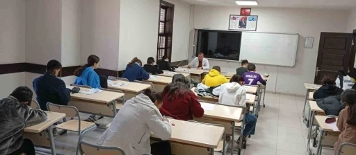 B&uuml;y&uuml;kşehir&rsquo;den &ouml;ğrencilere izleme ve değerlendirme sınavı

