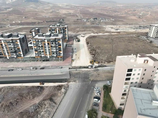 B&uuml;y&uuml;kşehir&rsquo;den trafiği rahatlatan yol &ccedil;alışması
