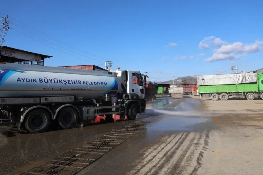 B&uuml;y&uuml;kşehir ekipleri Acarlar Hali&rsquo;ni temizledi
