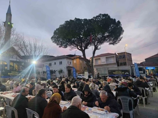 B&uuml;y&uuml;kşehir&rsquo;in iftar sofraları vatandaşları buluşturuyor
