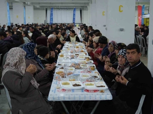 B&uuml;y&uuml;kşehir&rsquo;in iftar sofrasında oru&ccedil;lar dualarla a&ccedil;ıldı
