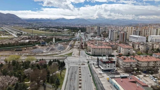 B&uuml;y&uuml;kşehir&rsquo;in Kartal Katlı Kavşağı Projesi&rsquo;nde yoğun mesai
