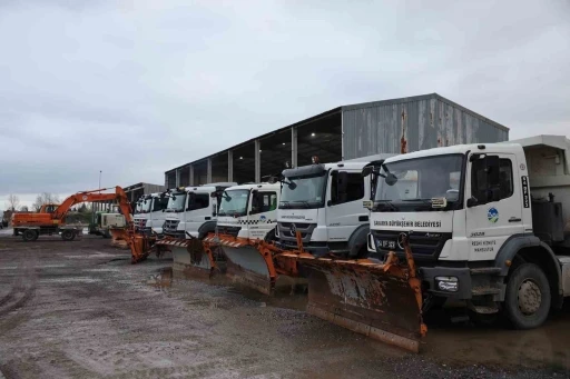 B&uuml;y&uuml;kşehir kar mesaisine hazır: 49 ara&ccedil; ve 98 personel teyakkuza ge&ccedil;ti
