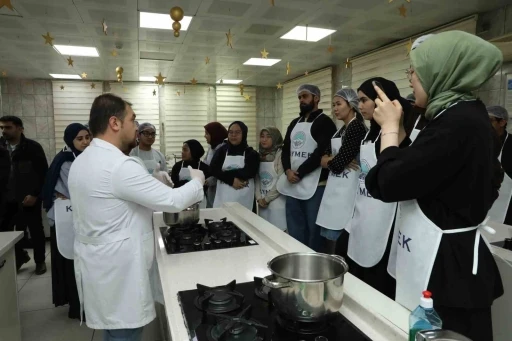 B&uuml;y&uuml;kşehir KAYMEK&rsquo;ten yabancı &ouml;ğrencilere Kayseri Yemekleri Kursu ve Yağlama etkinliği
