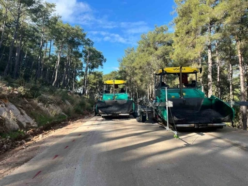 Büyükşehir, Ölüdeniz yolunu yeniliyor
