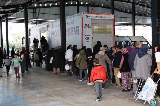 B&uuml;y&uuml;kşehir Ramazan bereketini mahallelere taşıyor
