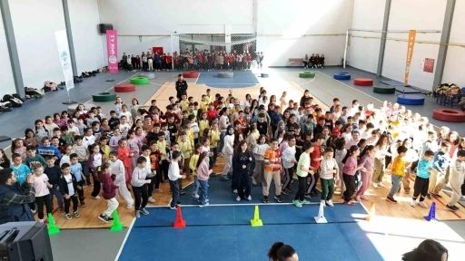 B&uuml;y&uuml;kşehir Spor A.Ş.&rsquo;den Develi&rsquo;de 550 &ouml;ğrenciye spor dolu buluşma

