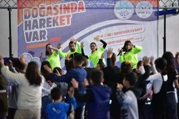 Büyükşehir Spor AŞ’den Pınarbaşı’nda çocuk şenliği
