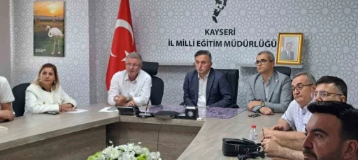 Büyükşehirden eğitimcilere ‘Kartal Kavşağı’ sunumu
