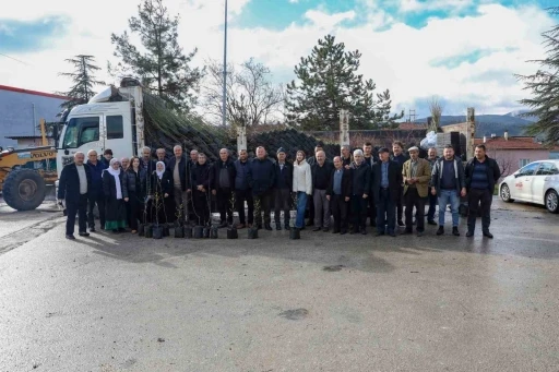 B&uuml;y&uuml;kşehirle kırsal b&uuml;y&uuml;yor, &ccedil;ift&ccedil;i g&uuml;&ccedil;leniyor
