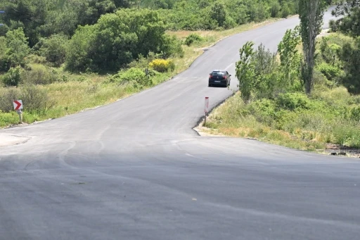 B&uuml;y&uuml;ks&uuml;mb&uuml;ller ile Ortak&ouml;y arasındaki yol sıcak asfaltla yenilendi
