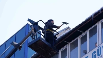 Buz kırma timleri g&ouml;rev başında
