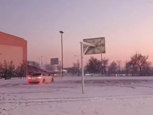 Buz &uuml;st&uuml;nde drift kameraya yansıdı
