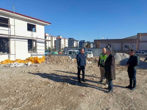 Cafer G&uuml;ven Huzurevi ile Engelsiz Yaşam Merkezi&rsquo;nin inşaatı s&uuml;r&uuml;yor
