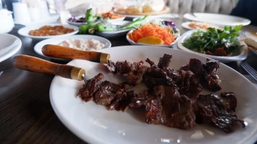 Cağ kebap Ramazan Ayı’nda da lezzet durağı oldu
