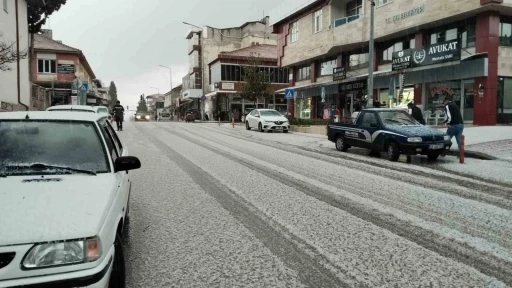 &Ccedil;al&rsquo;a Mart ayında kar d&uuml;şt&uuml;
