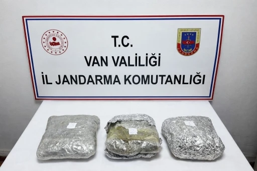 &Ccedil;aldıran&rsquo;da 4 kilo 60 gram skunk ele ge&ccedil;irildi
