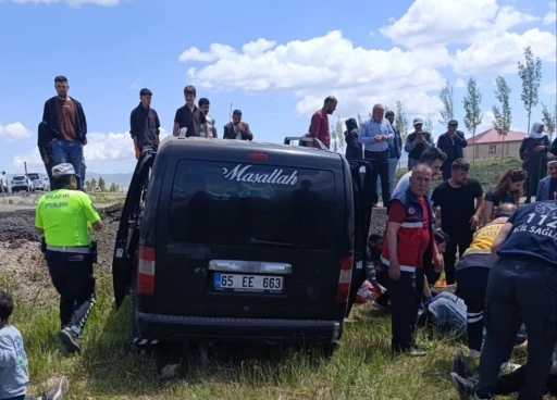 Çaldıran’da trafik kazası: 8 yaralı

