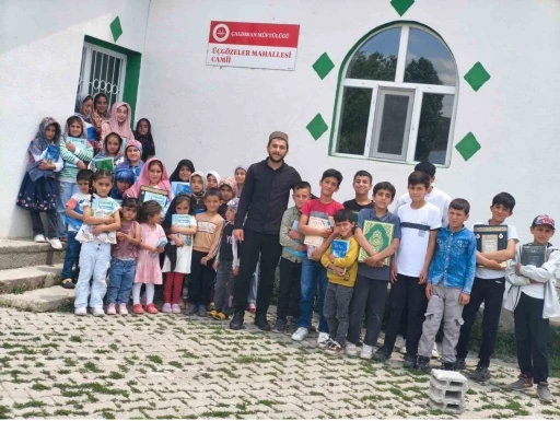 &Ccedil;aldıran&rsquo;da yaz Kur&rsquo;an kursları b&uuml;y&uuml;k bir coşkuyla başladı
