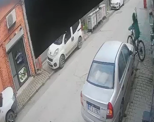 &Ccedil;alınan bisikletini ertesi g&uuml;n buldu
