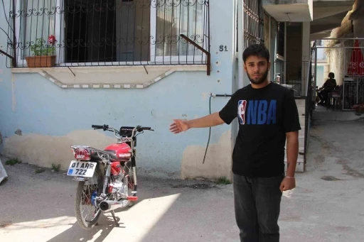 &Ccedil;alınan motosikletinin peşine d&uuml;şt&uuml;, hırsızlara yetişemedi
