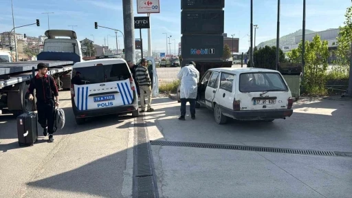 &Ccedil;alınan otomobil akaryakıt istasyonunda bulundu

