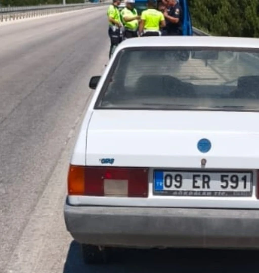 Çalıntı araç ile yakıt alıp kaçan sürücü kovalamaca sonrası yakalandı

